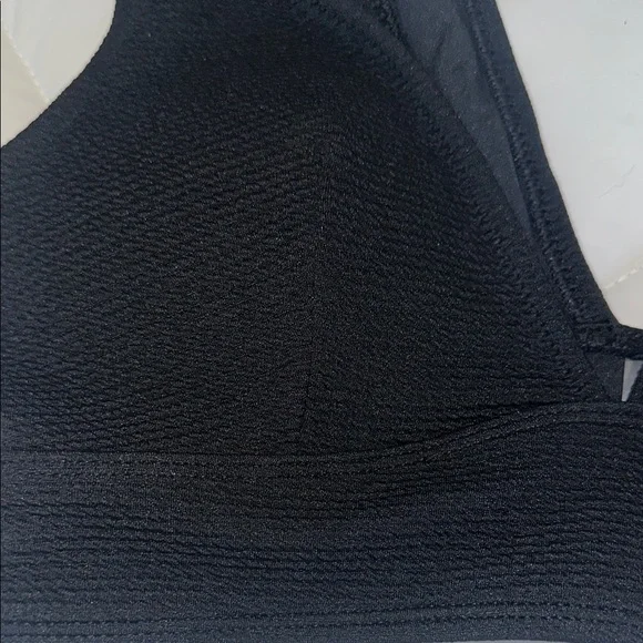 Black textured swim top - Picture 4 of 6